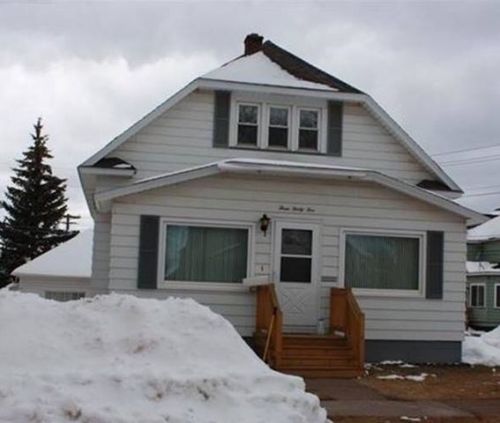 335 Victoria Ave, Negaunee MI  49866-1334 exterior
