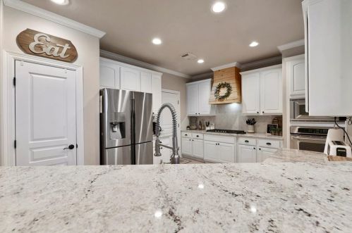 18335 Enchanted Rock Trl, Humble TX 77346-3410 exterior