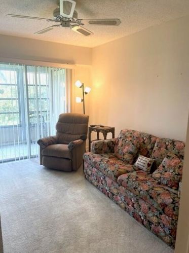 575 Mansfield, Boca Raton FL 33434-4948 exterior