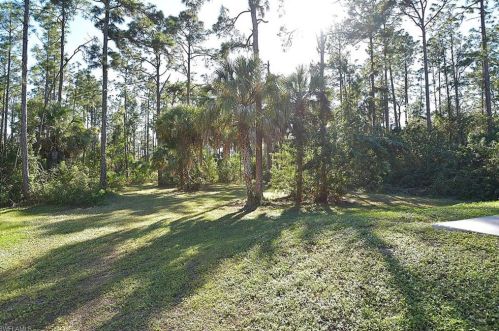 2820 18 Ave, Naples FL 34120-5609 exterior