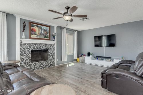 13229 40 St, Phoenix AZ 85018-1601 exterior