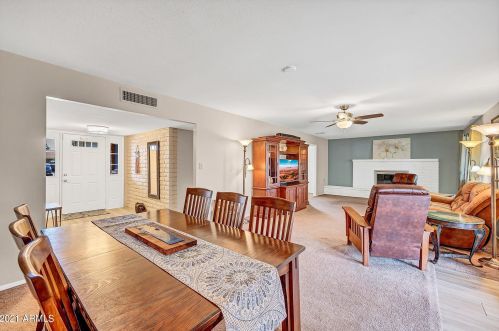 3330 Desert Cove Ave, Phoenix AZ  85029-4247 exterior