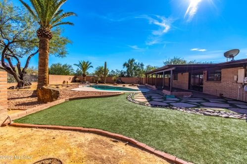 9360 Raleigh Dr, Tucson AZ 85704-3633 exterior