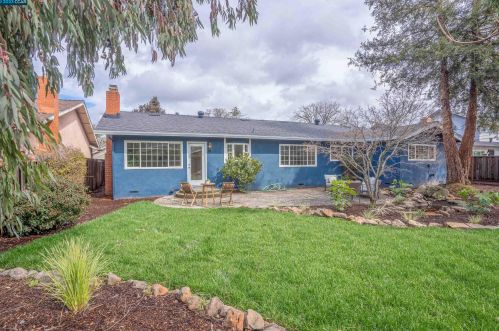 915 Dartmouth Way, Concord CA  94518-3819 exterior