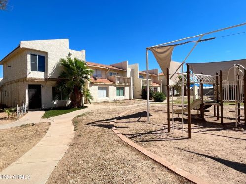 3840 43rd Ave, Phoenix AZ 85033-2926 exterior