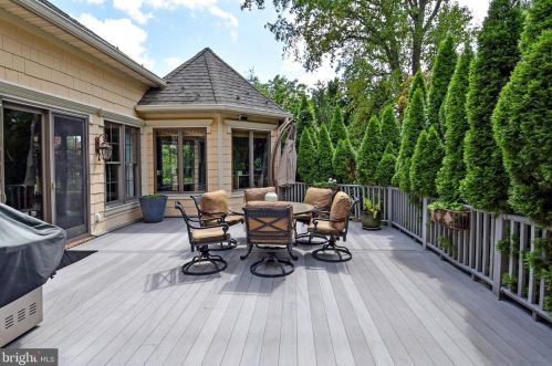 11300 Glen Rd, Rockville MD 20854-1849 exterior