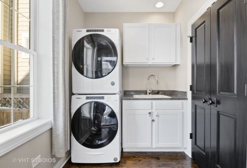 3320 Hamilton Ave, Chicago IL 60636-1018 exterior