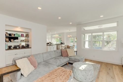 12080 Riviera, Tustin CA  92782-1203 exterior