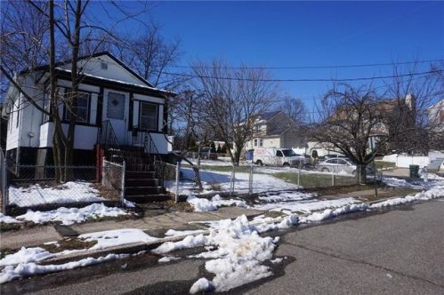 63 Hillcrest Ave, Iselin, NJ 08830-1648