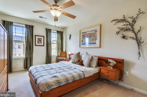 7417 Macon Dr, Glen Burnie MD 21060-8387 exterior