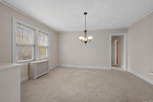 376 Hayward Ave, Mount Vernon NY 10552-1606 exterior