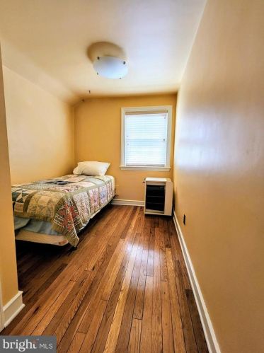 136 School Ln, Media PA 19064-2519 exterior