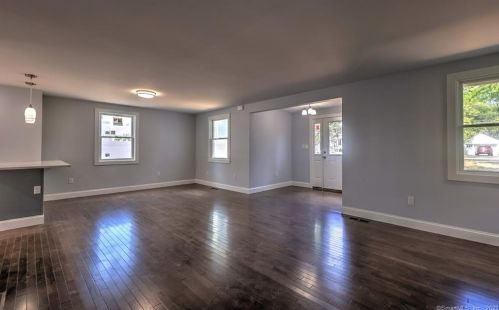 27 Myrtle St, Norwalk CT 06855-1314 exterior