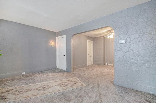 1310 Mcreynolds Ave, Grand Rapids MI 49504-3118 exterior