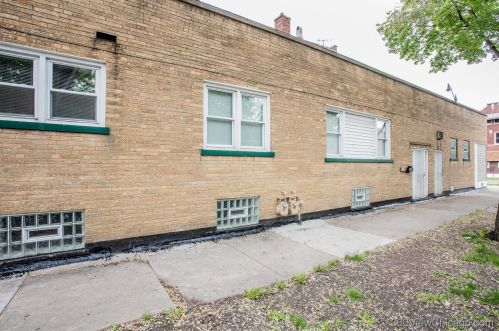 6900 Campbell Ave, Chicago IL 60645-4604 exterior