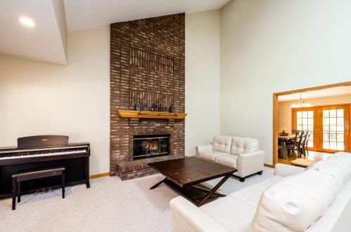 402 Lk St, Berrien Springs MI 49103-1220 exterior