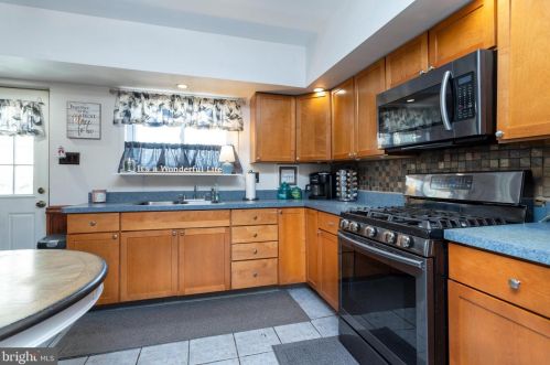 2347 American St, Philadelphia PA 19133-0034 exterior