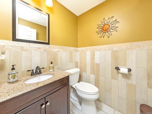 145 Howe Rd, New Britain CT 06053-1316 exterior