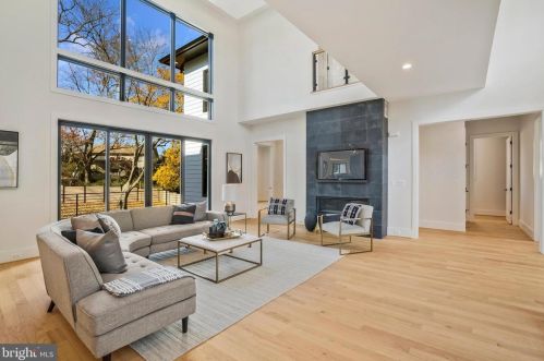 1520 Brookhaven Dr, Mc Lean VA  22101-4127 exterior