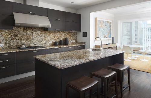 77 Walton St, Chicago IL  60611-5273 exterior