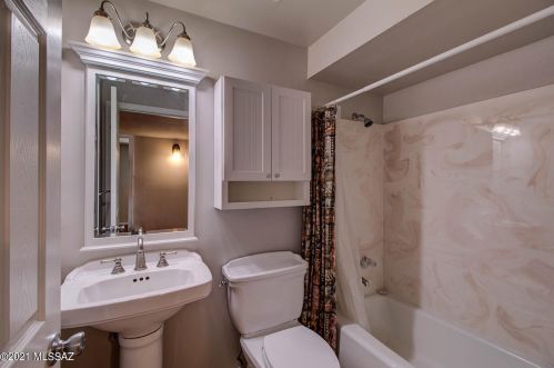 12011 8 St, Tucson AZ 85719-5411 exterior