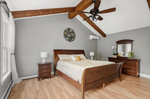 29 Hubbard Rd, Dover NH 03820-4273 exterior