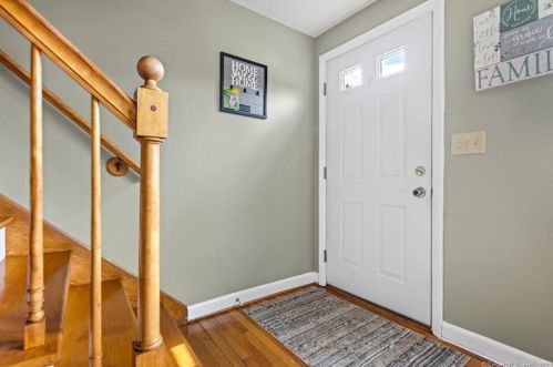 468 Woodbridge St, Manchester, CT 06042-3669