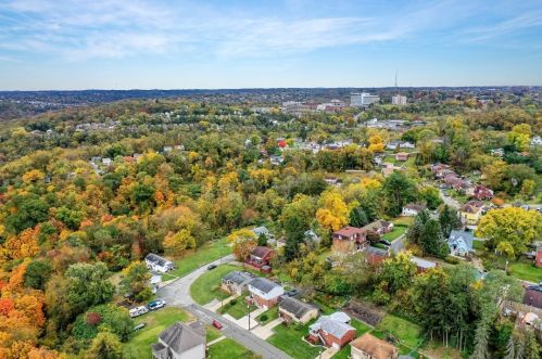 1107 Queensbury St, Pittsburgh PA 15205-3728 exterior