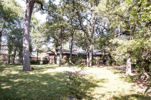 1624 6 St, Irving TX 75060-4310 exterior