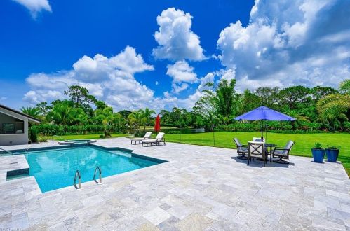 6582 Trl Blvd, Naples FL 34108-2655 exterior