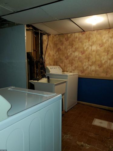 689 Case Ave, Saint Paul MN 55106-3704 exterior