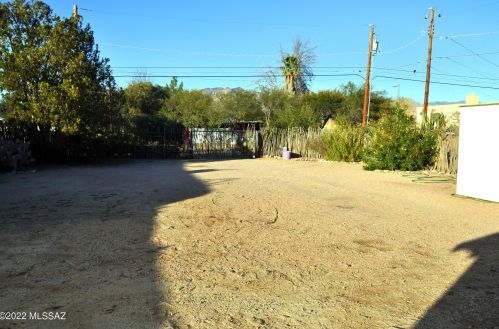 4114 Monte Vis Dr, Tucson AZ 85712-5516 exterior