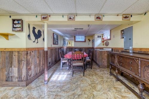 10900 Hampton Ave, Milwaukee WI 53225-3839 exterior