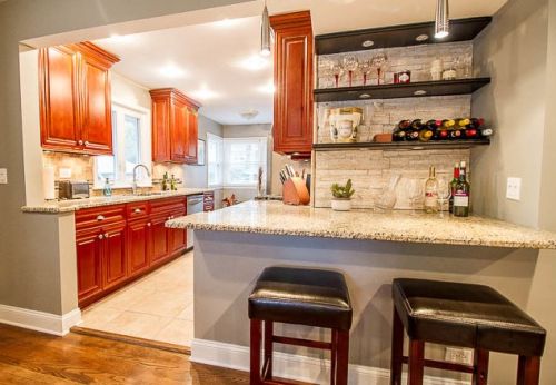 895 Parkside Ave, Elmhurst IL 60126-5027 exterior