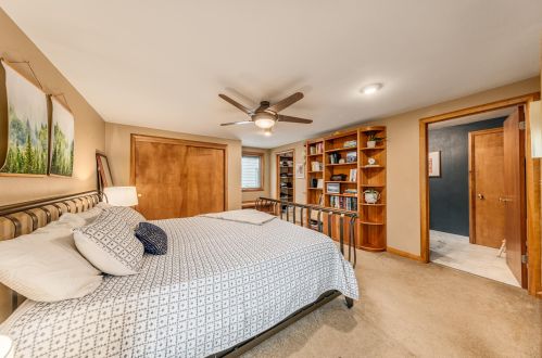 2951 Superior St, Milwaukee WI 53207-3074 exterior