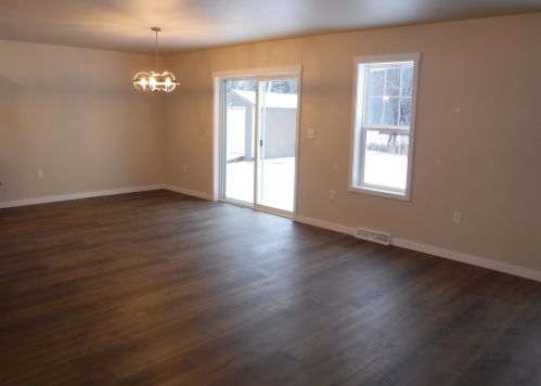 1316 Ivy Ln, Manitowoc WI 54220-1412 exterior