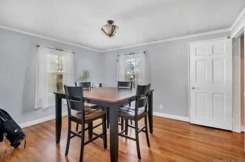 587 Main St, Hartford CT 06109-1839 exterior