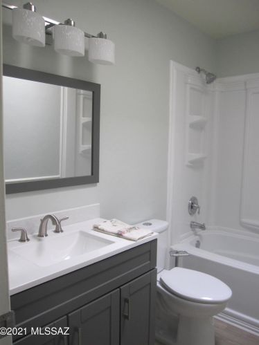 735 Abrego Dr, Green Valley AZ 85614-3637 exterior