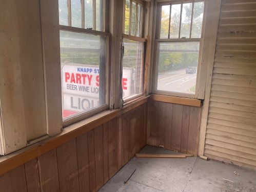 701 Knapp St, Grand Rapids MI 49505-4420 exterior