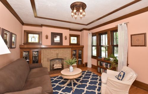 105 79th St, Milwaukee, WI 53214-1414