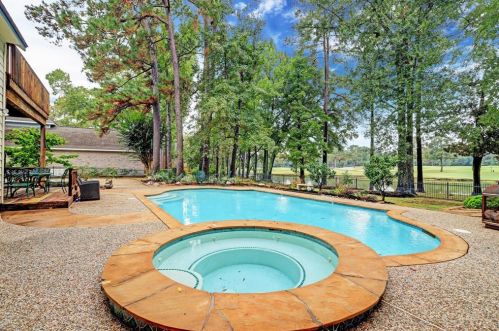 2315 Frst Gdn Dr, Humble TX 77345-1600 exterior