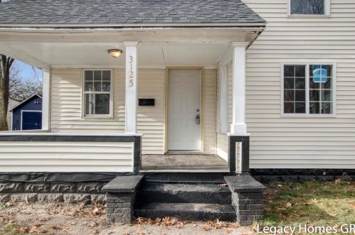 3125 6th St, Meskegon MI  49444-2844 exterior