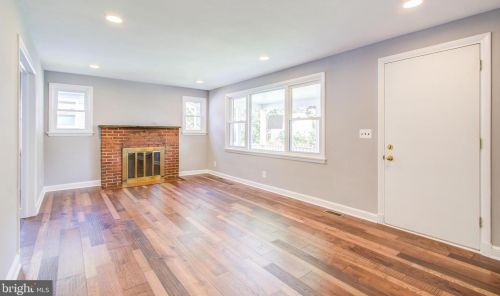 215 Highland Ave, Rockville MD  20850-4136 exterior