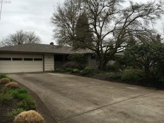 956 Sherwood Pl, Eugene, OR 97401-7827