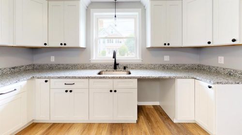 72 Allendale Ave, Providence RI  02911-3104 exterior