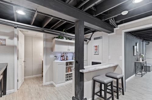 4020 Prospect Ave, Milwaukee WI 53211-2116 exterior