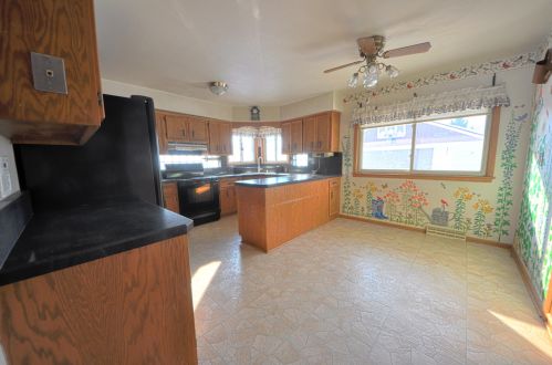 4823 24 St, Milwaukee WI 53204-2506 exterior