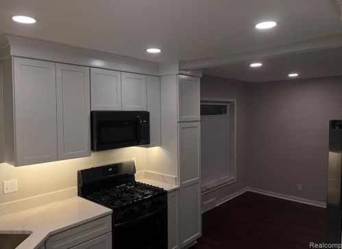 1631 Taunton Rd, Bham MI  48009-7203 exterior