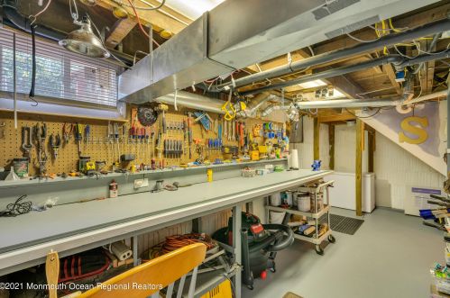 25 Memorial Pkwy, Atlantic Highlands NJ 07716-1655 exterior