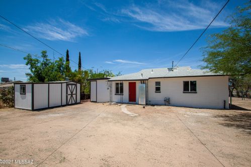 2202 Poquita Vis, Tucson AZ  85713-5128 exterior
